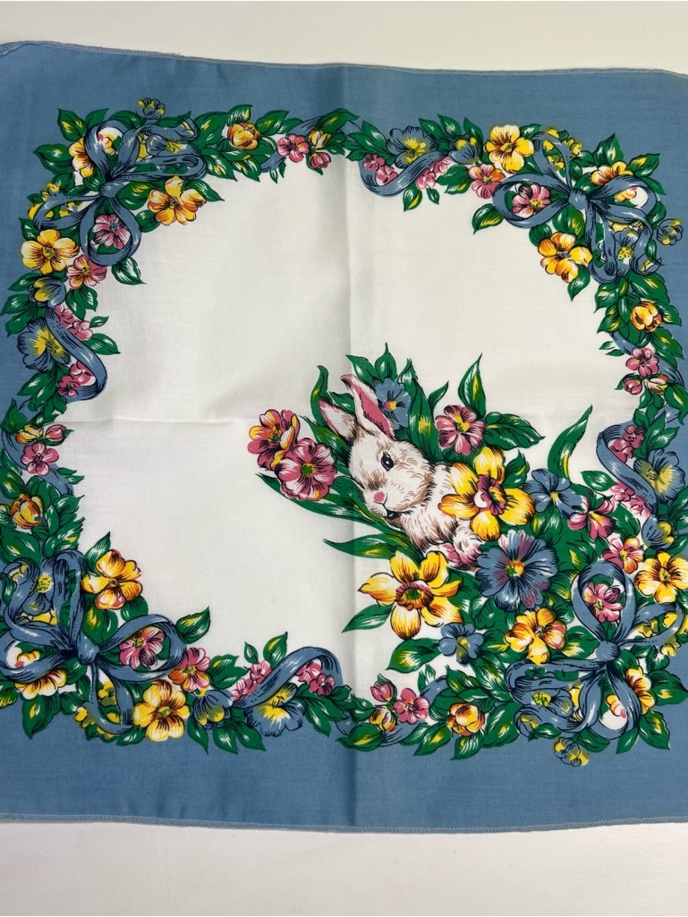 Vintage bunny spring Easter napkins 10pc
Couple have yellowing (see pictures) - Picture 7 of 12